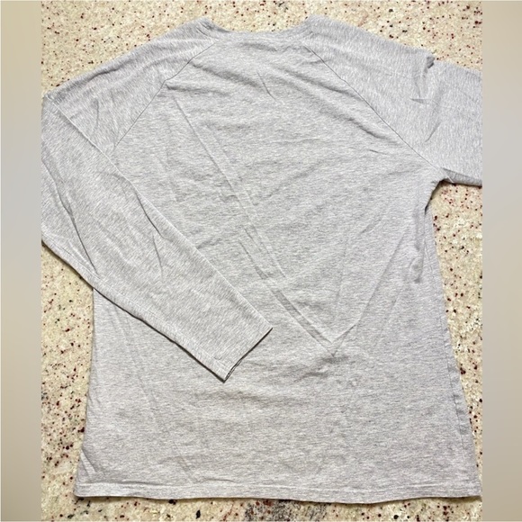 Gymshark Long Sleeve T-Shirt - Picture 3 of 3